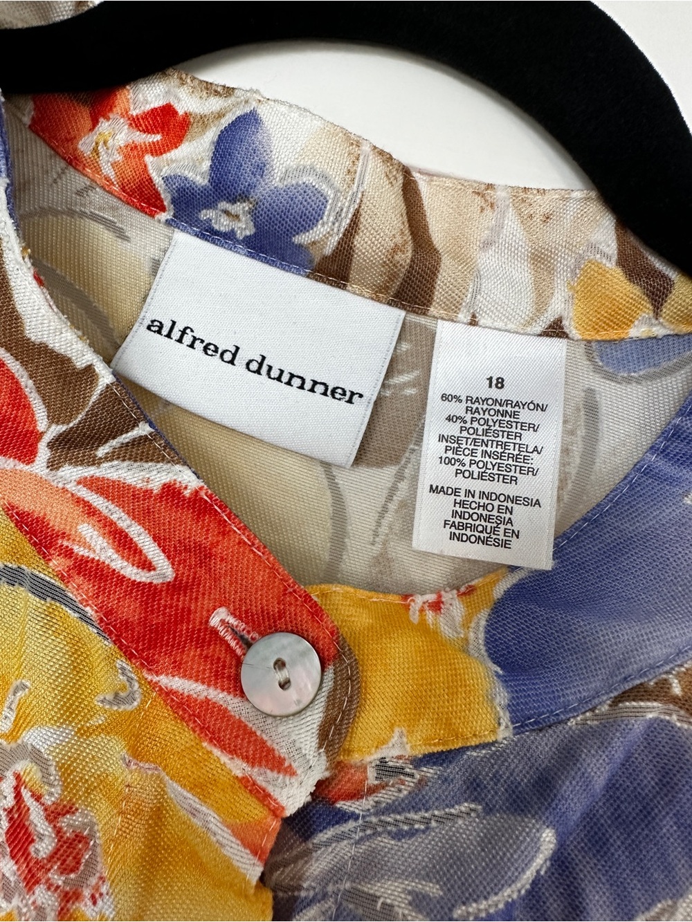 Alfred Dunner Multicolor Floral Button-Front Shirt Size 18 - Picture 3 of 12
